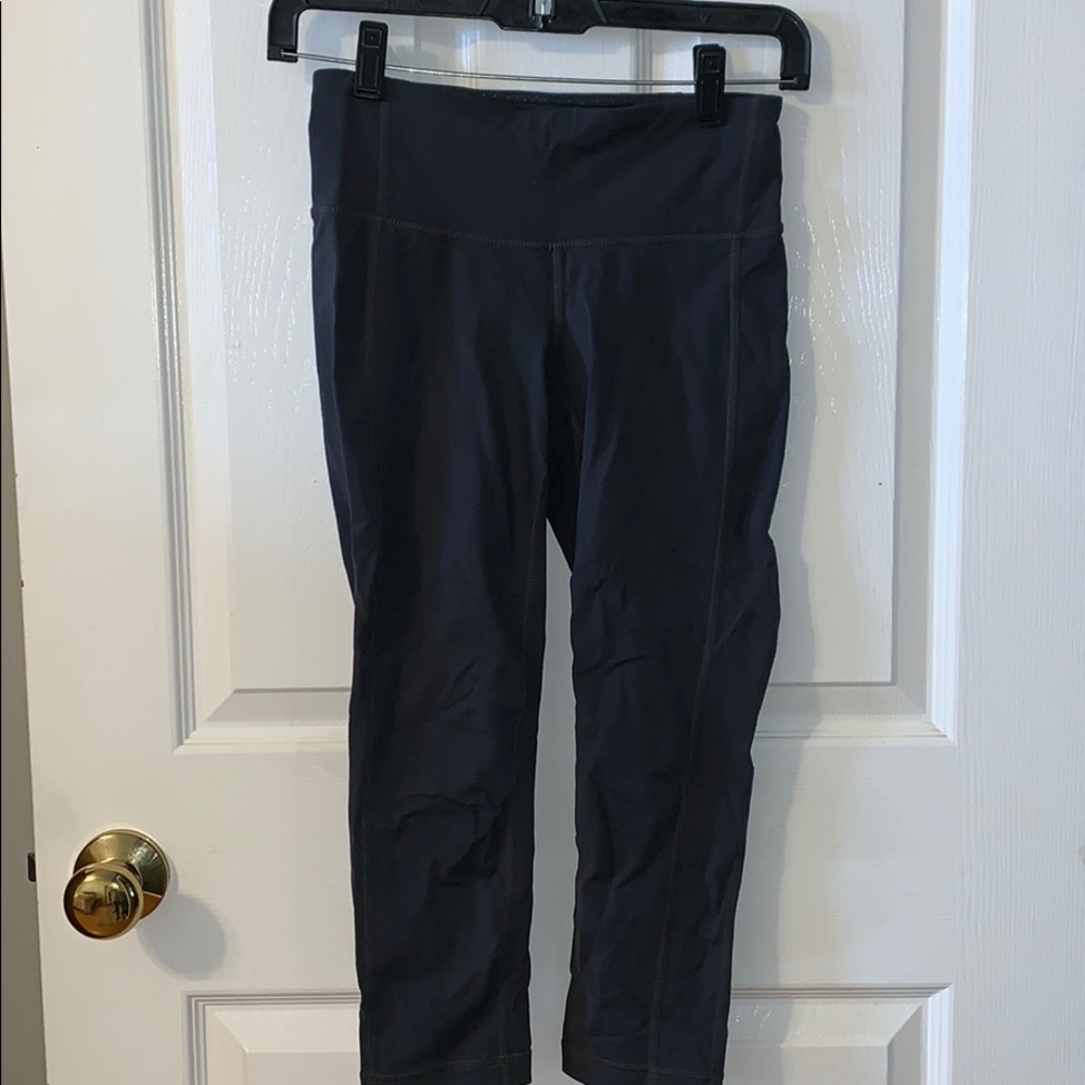 Gray Athleta Cropped Workout Leggings
